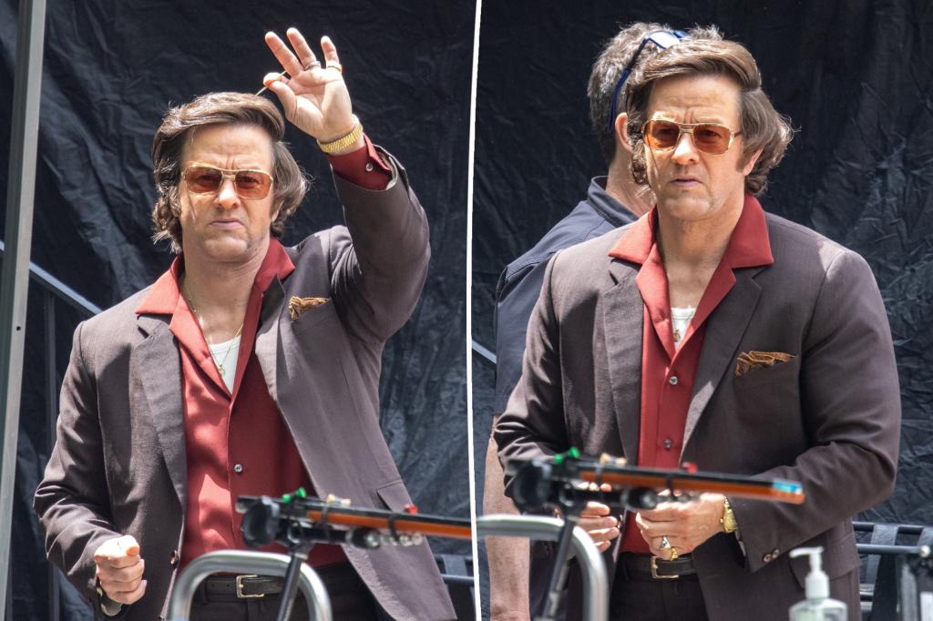 Mark Wahlberg looks unrecognizable as mob hitman: photos