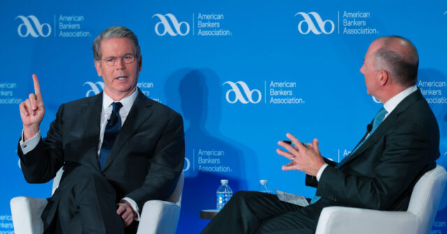 Bessent Says U.S. Building Allied Trade Bloc to Isolate Beijing, Market Panic Overblown